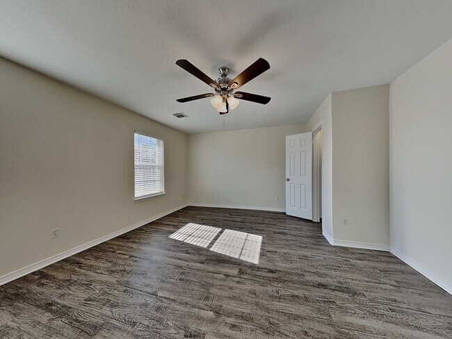 Building Photo - 9122 Prairie Trails Dr