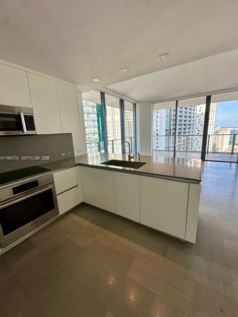 Building Photo - 68 SE 6th St