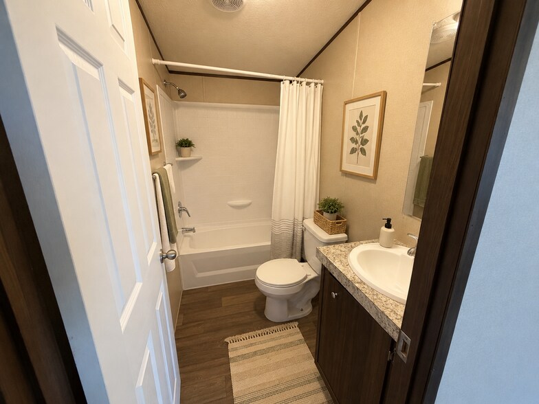 Building Photo - 108 Quapaw Ct