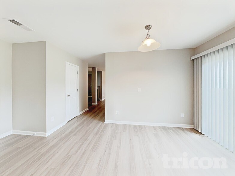 Building Photo - 209 Lilah Ln