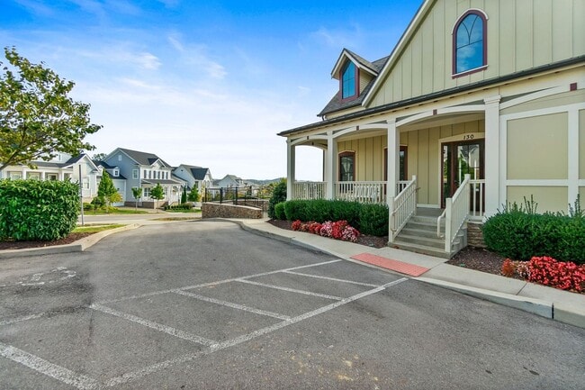Building Photo - Now available in the highly desirable Lockwood Glen community in Franklin