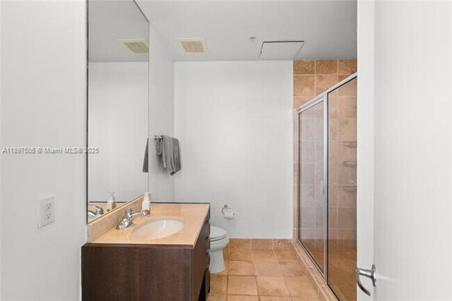 Building Photo - 18201 Collins Ave