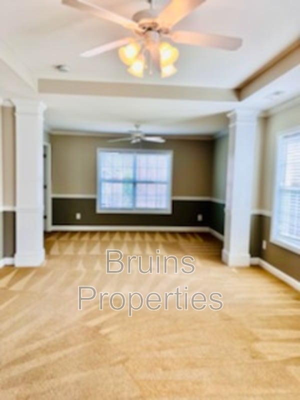 Building Photo - 2324 Alderbrook Dr