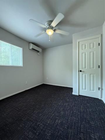 Building Photo - 118 Park Dr