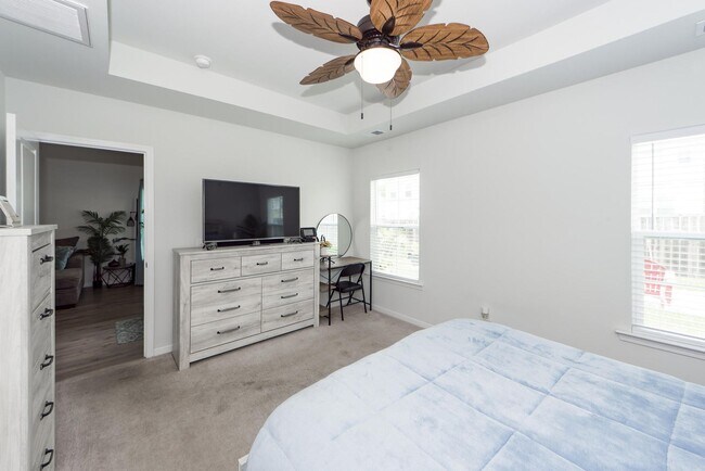 Building Photo - 4 Bedroom, 3 Bathroom home in Liberty Village - Goose Creek