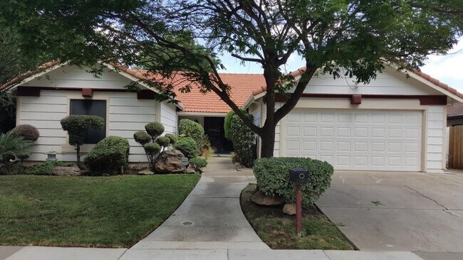 Building Photo - South Natomas One Story Great Location 4 b...