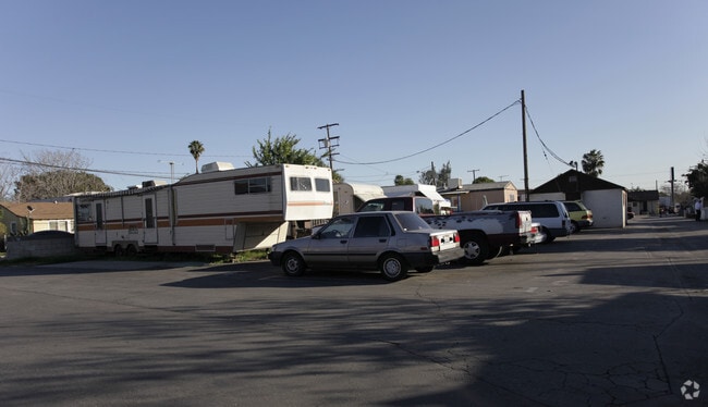 Building Photo - Shady Lane Mobile Lodge