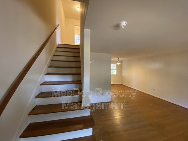 Building Photo - 5467 Potomac Dr