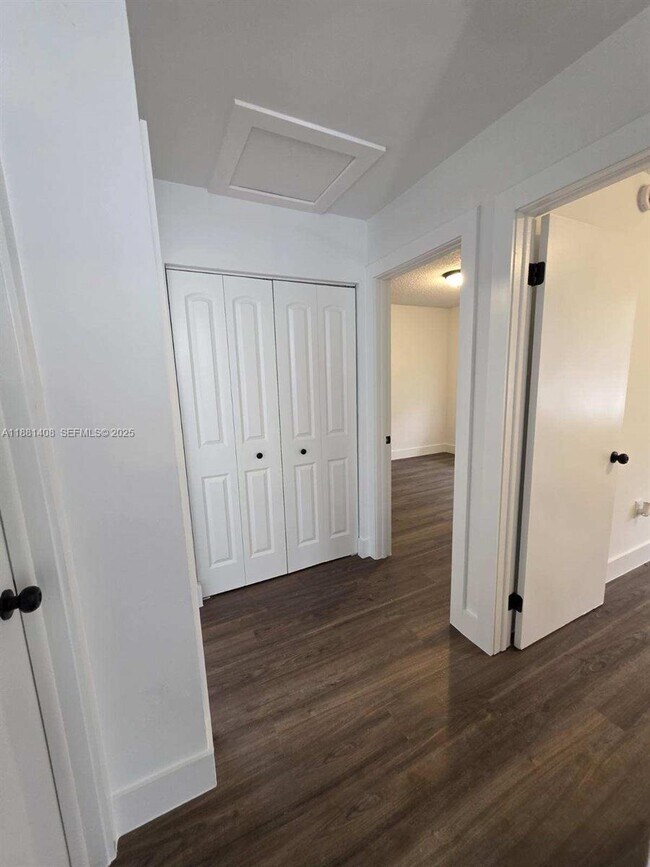 Building Photo - 11624 NW 17th Ave