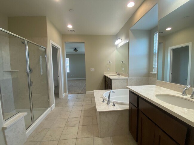 Building Photo - Dublin Ranch 4 Bed & Loft, 3 Bath, close t...
