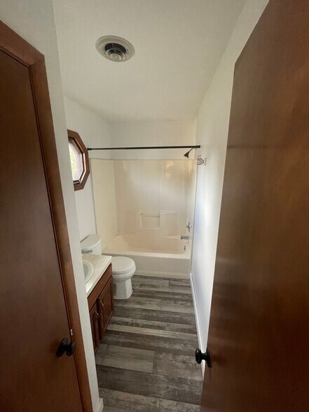 Bathroom - 81 Firestone St