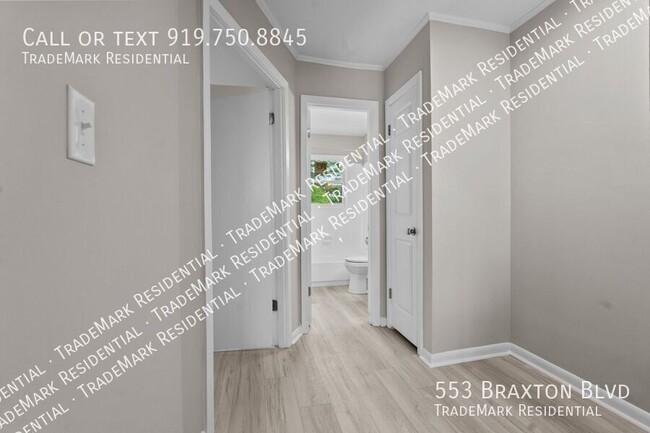 Building Photo - Gorgeous Remodeled Townhomes