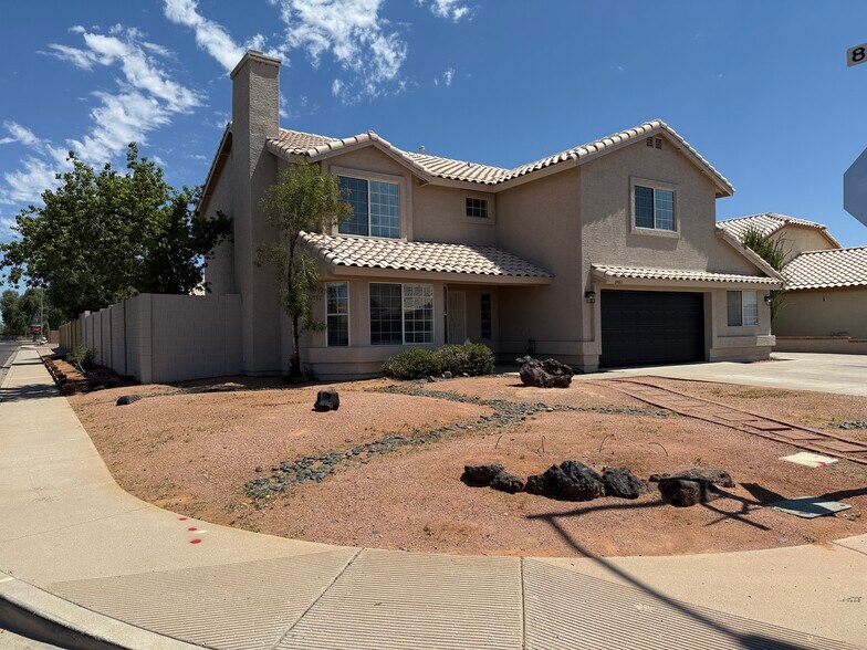 Building Photo - 8460 W Aster Dr