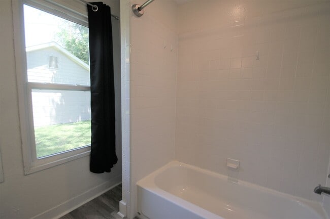 Building Photo - (("Wake Up in a Home YOU Love")) 2/2 STUNN...