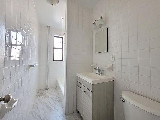 Building Photo - 2 bedroom in BRONX NY 10455