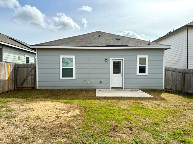 Building Photo - Open concept ranch