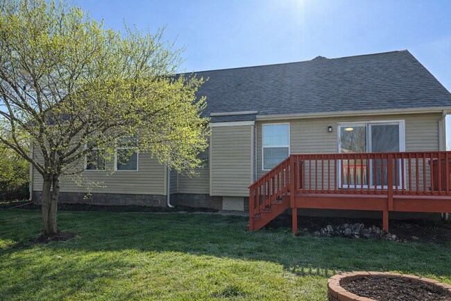 Building Photo - $1795 - 3 Beds 2 Baths + Bonus Room