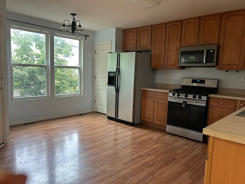 Building Photo - 506 Conservatory Ln