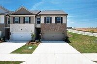 Building Photo - 5010 Highwood Dr
