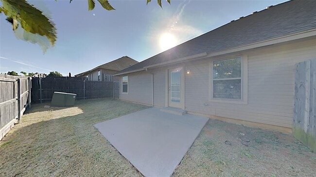 Building Photo - 11201 Coachmans Rd