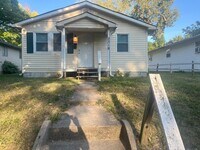 Building Photo - 2319 N Parker Ave