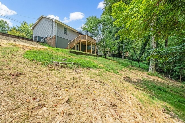 Building Photo - 1703 Winding Way Dr