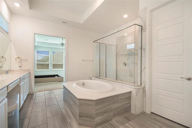 Building Photo - 1520 Chisholm Trail