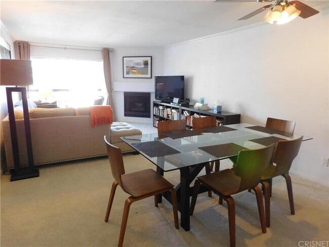 Building Photo - 21400 Burbank Blvd