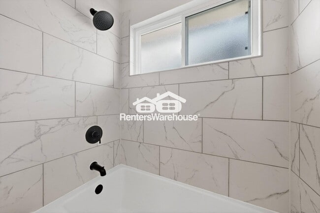 Building Photo - 4918 Silverweed Dr