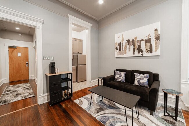 Primary Photo - 68 E Cedar St