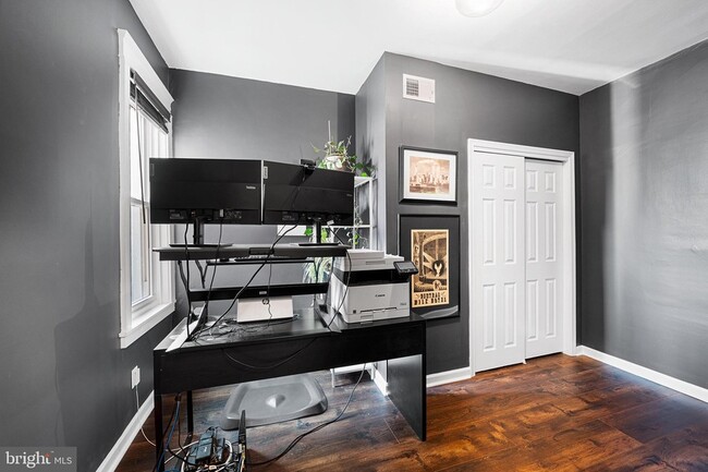 Building Photo - 1236 Snyder Ave