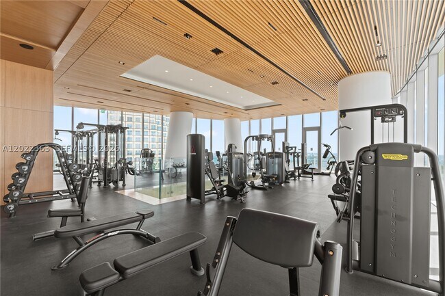 Building Photo - 300 Biscayne Blvd
