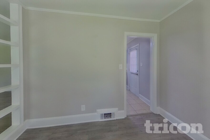 Building Photo - 5530 Wedgewood Dr