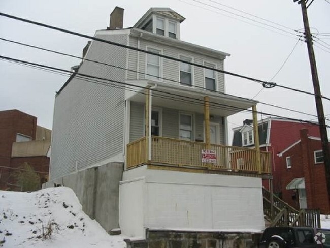 Building Photo - 3706 Mintwood St