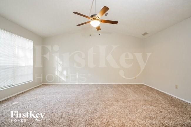 Building Photo - 248 Hickory Trail