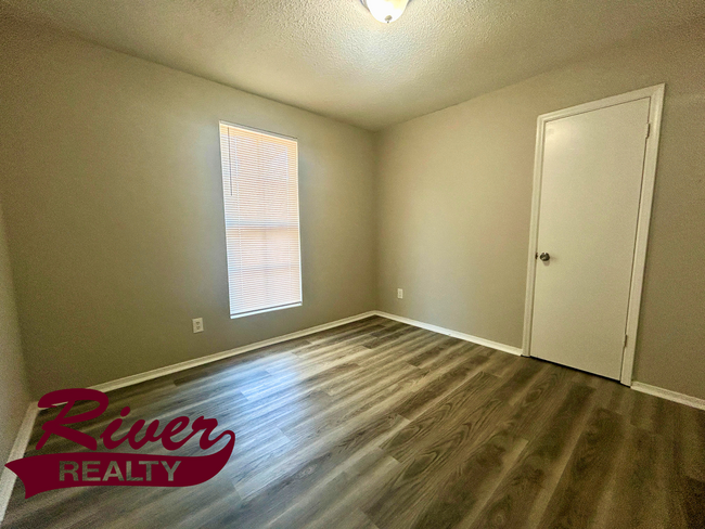 Building Photo - | $1475 | Beautiful 4-Bedroom, 2-bathroom ...