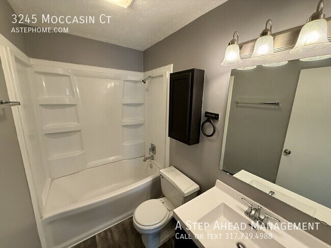 Building Photo - 3245 Moccasin Ct
