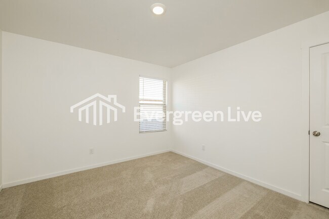 Building Photo - 12528 Huntington Rdg Wy