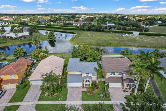 Building Photo - 2447 Country Golf Dr
