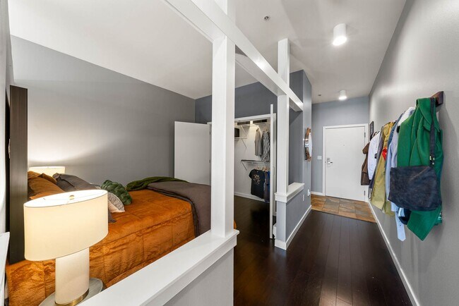 Building Photo - 1Bd/1Ba Seattle Condo