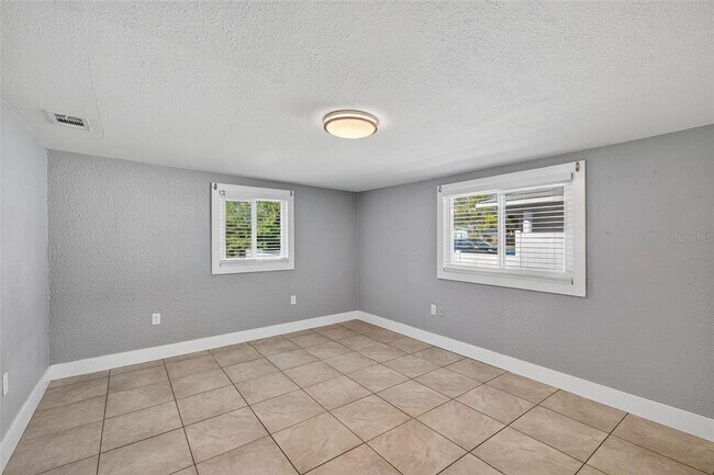 Building Photo - 2470 47th St S