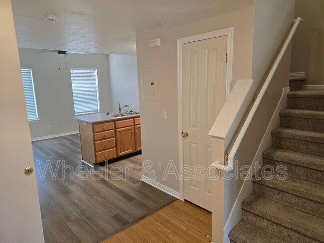 Building Photo - 129 25th St
