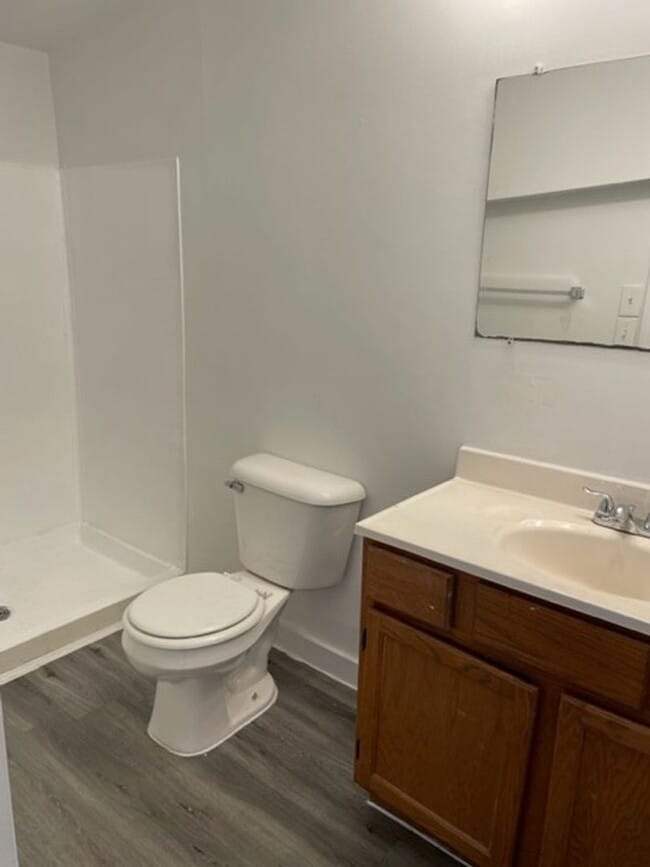 Building Photo - 235 Emming St