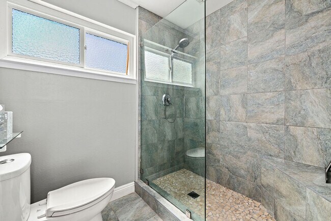 Building Photo - 33232 Sea Bright Dr