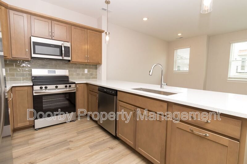 Building Photo - 760 Bespoke Wy