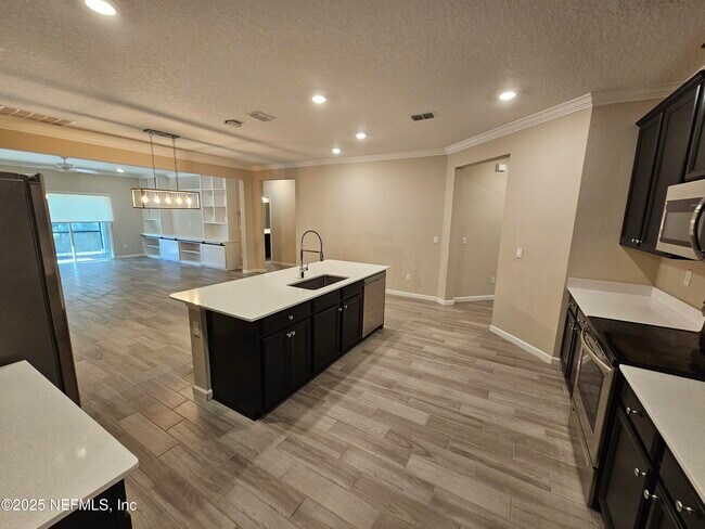 Building Photo - 6864 Crosby Falls Dr