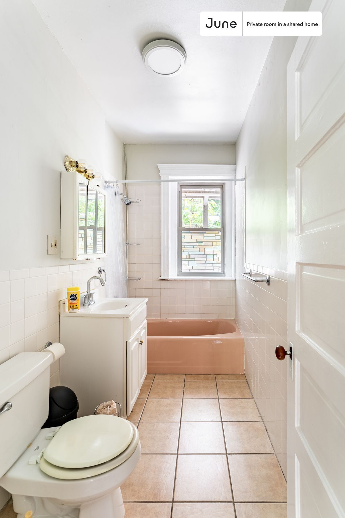 Building Photo - Room in Shared 4 bed/2 bath home in Brookline