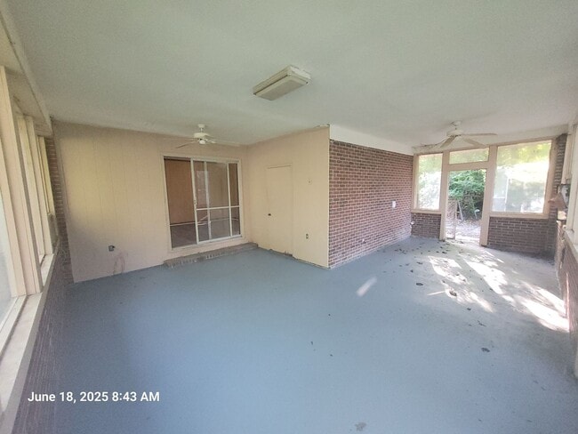 Building Photo - 4436 Naples Dr