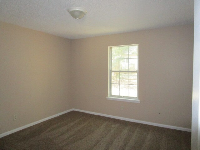 Building Photo - 102 Dylan Dr
