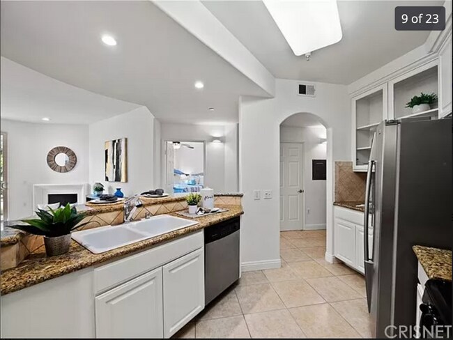 Building Photo - 5703 Laurel Canyon Blvd